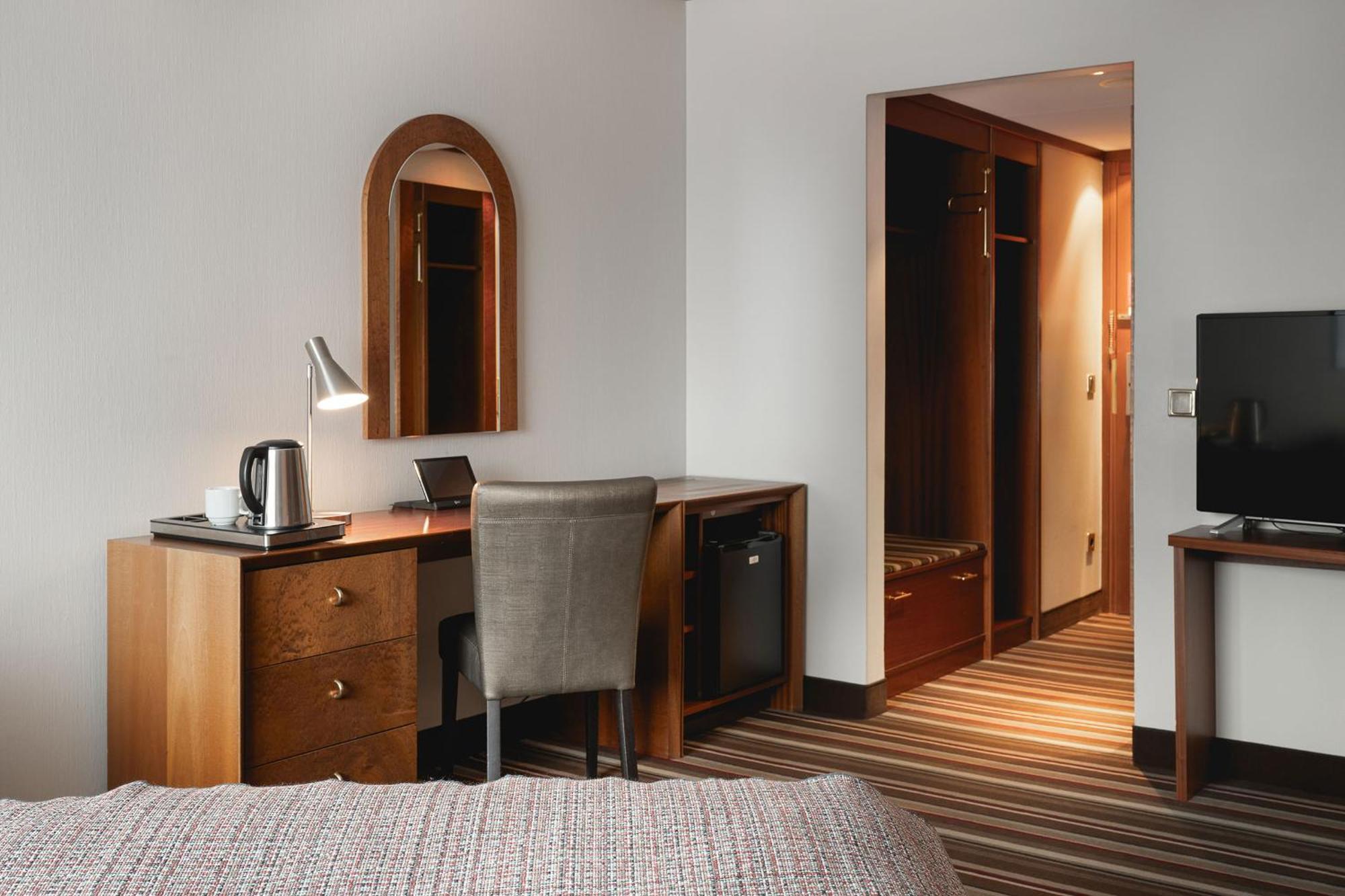 Hotel Leonardo 4*